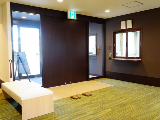 清潔感あるロビーの様子