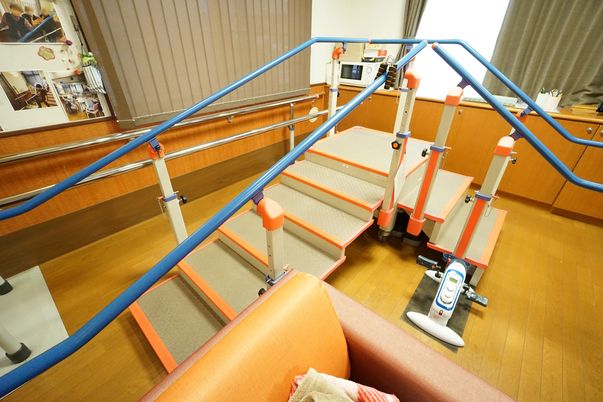 機能訓練用の階段装置