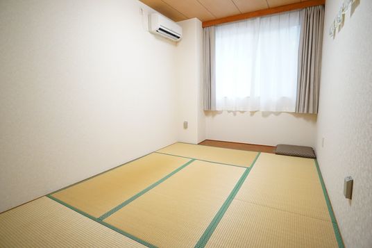 清潔な和室の居室