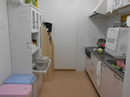 調理設備のキッチン