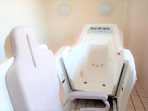 快適な設備の浴室