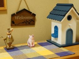 ウェルカム看板と装飾品