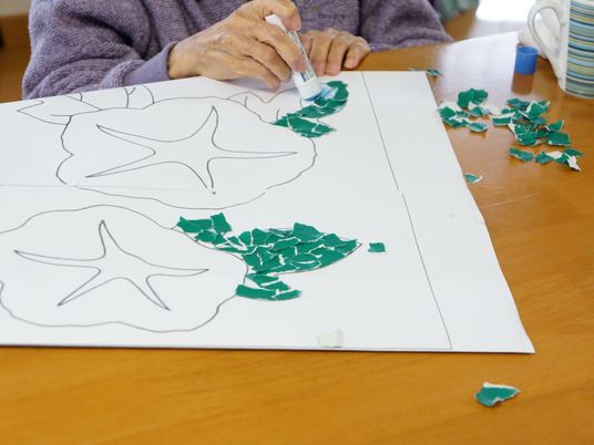 手作業でアートを作成