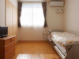 明るい居室の一部