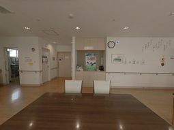 広々としたラウンジ