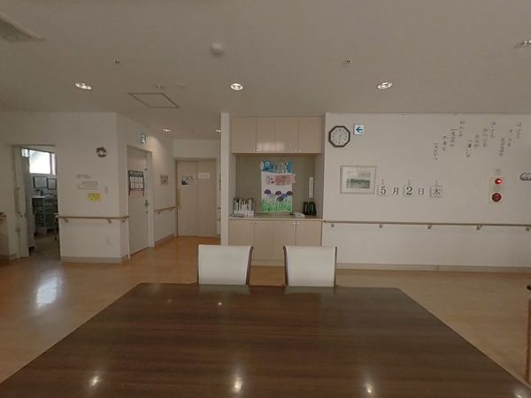 広々としたラウンジ