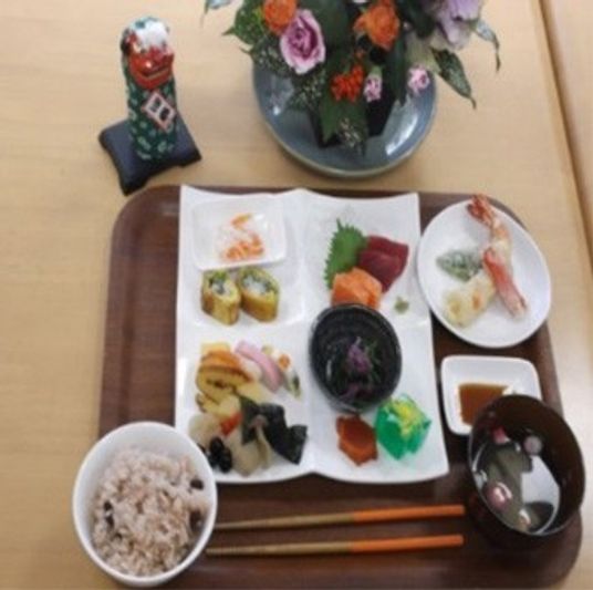 料理の盛り合わせ