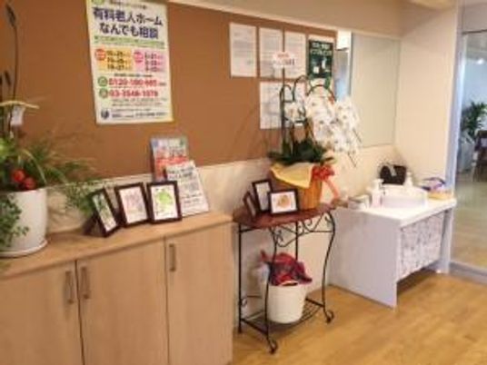 温かい雰囲気の廊下