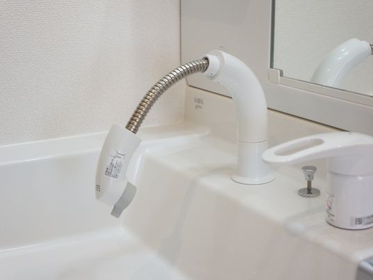 シンプルな手洗い台
