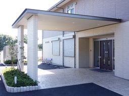 清潔感のあるエントランス