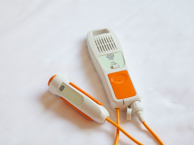 健康管理用耳式体温計 ナースコール 日々の健康を守る体温計が、安心のケアをサポートしています。