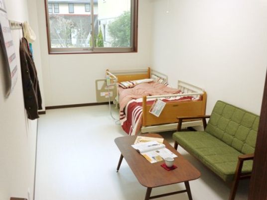 居室の明るい一角