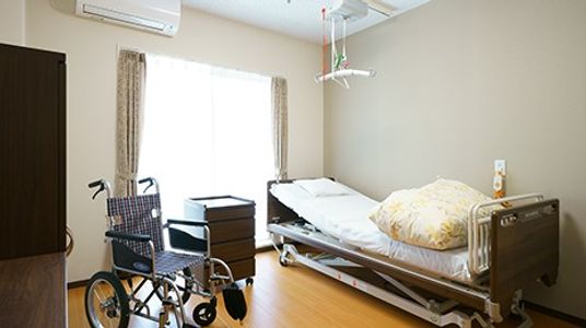 自然光が差し込む居室
