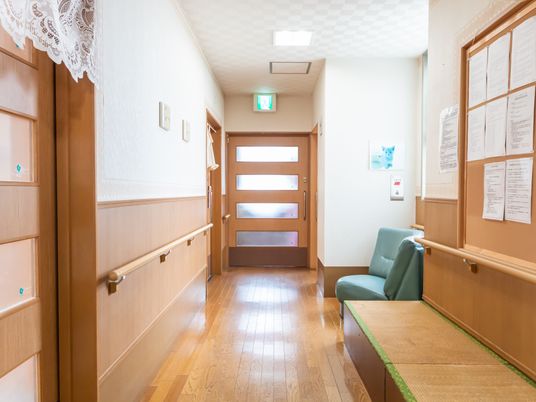 ケア施設の廊下環境