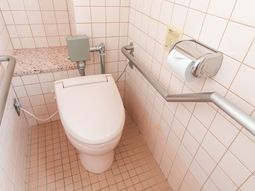 ケアのしやすいトイレ空間