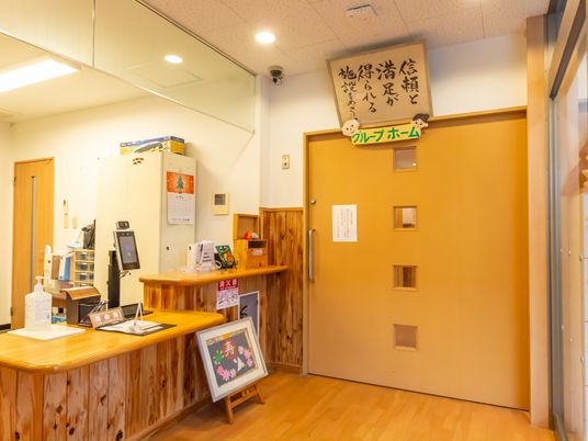 温かみのあるエントランス