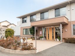 落ち着いた雰囲気の外観