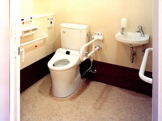 バリアフリーのトイレ設備