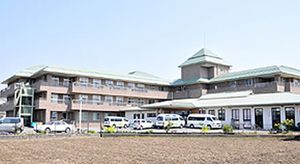 広々とした外観