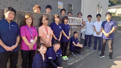 スタッフイメージの集合写真