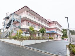 モダンな建物の外観