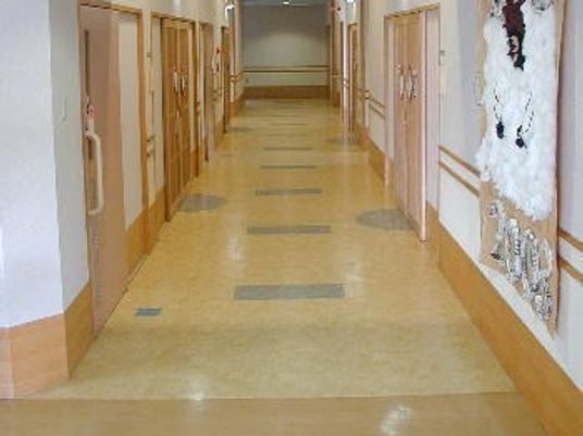 明るい廊下  