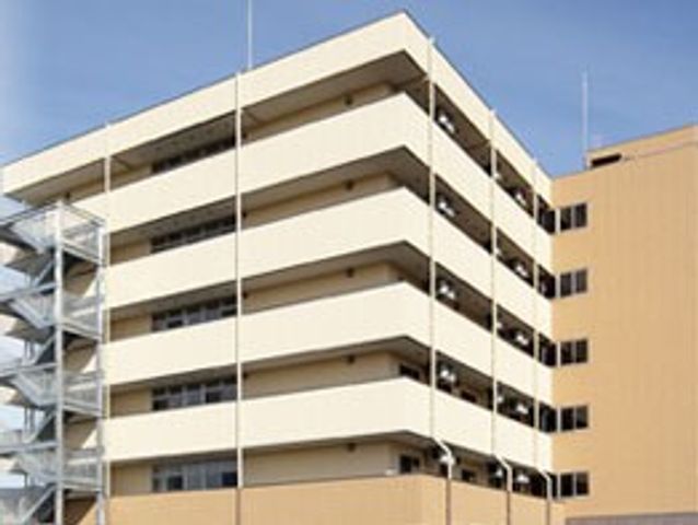 建物の外観 外観 広々とした建物で、快適な環境を提供しています。外階段も設置されており、安全に考慮されています。