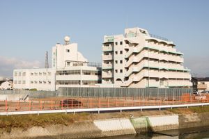 近代的な建物外観