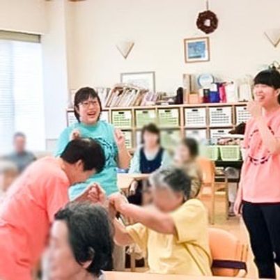 笑顔あふれる室内