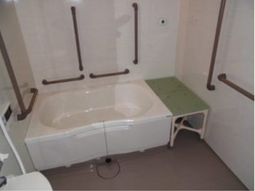 安全手すり付き浴槽
