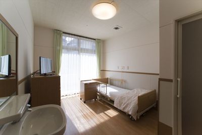 明るく清潔な居室