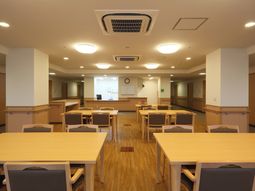 清潔な食堂の一室