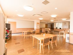 広いダイニングルーム