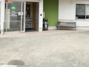 施設の出入口  