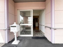 優しい色の玄関