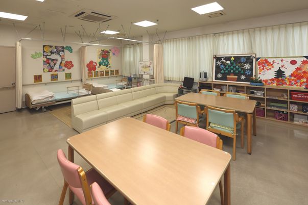 アートが飾られた室内