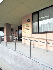 エントランス周辺の様子