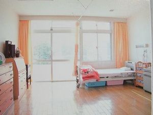 明るい居室  