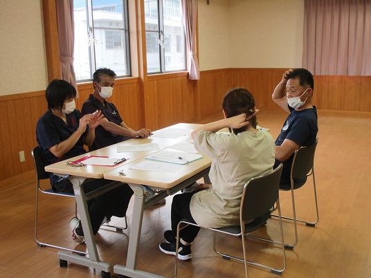 会議中のラウンジ  