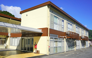 医療法人社団日翔会 介護老人保健施設 おしどり荘の外観