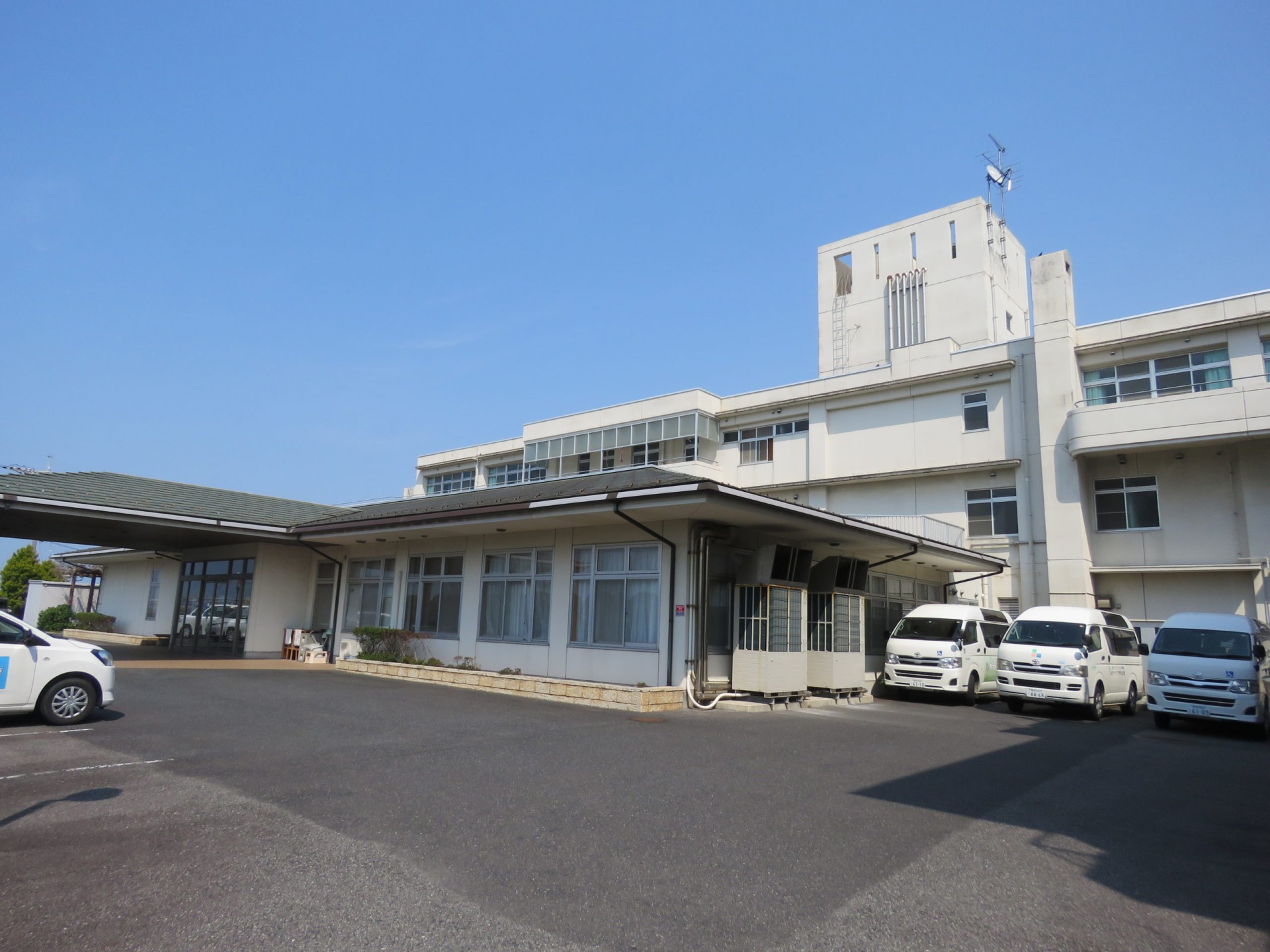 ユニット型 短期入所療養介護 ショートステイ やわらぎの外観