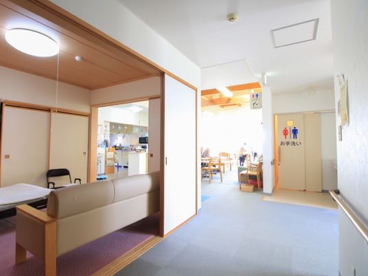 居室と廊下の様子