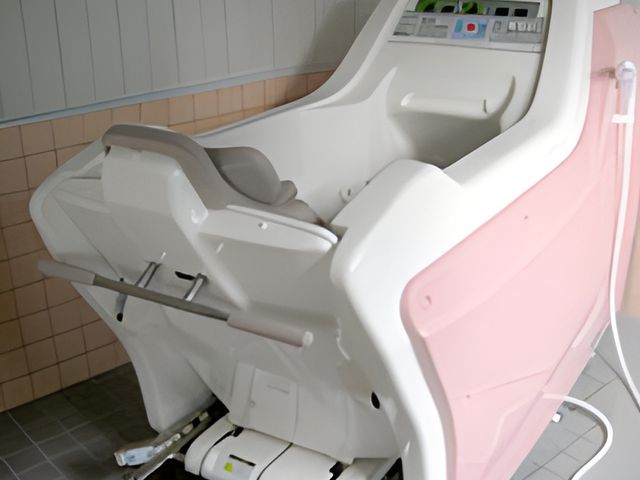 使いやすい浴室 浴室 安全に配慮された使いやすい設備の浴室です。快適に働ける環境が整っています。