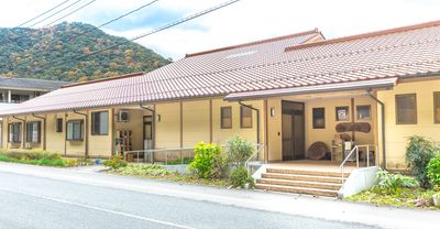 自然に囲まれた建物