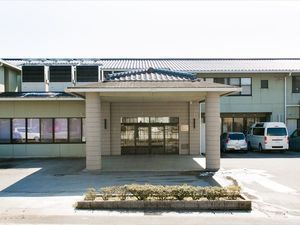 施設の正面玄関  