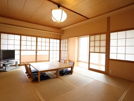 施設内には和室も完備している。和の雰囲気が入居者様の心を癒してくれる。さまざまなレクリエーションに使用されている。