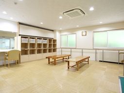 明るい多目的空間