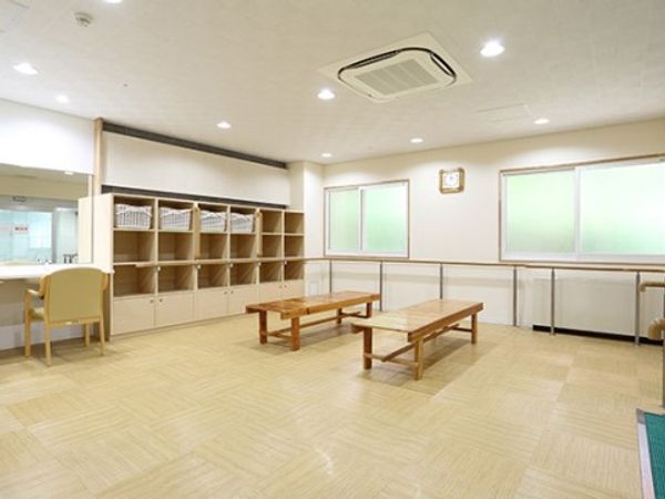 明るい多目的空間