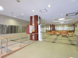 快適な共有ラウンジの様子