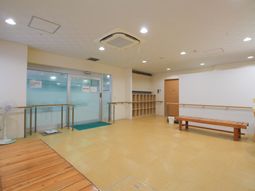 明るい多目的スペース